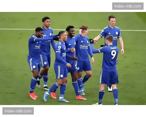 亚特兰大球迷狂欢庆祝逆转，蓝色竞技场变欢乐海洋