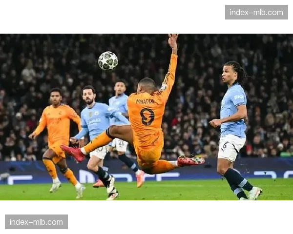 VAR长时间介入判罚点球，伊蒂哈德球场响起漫天嘘声