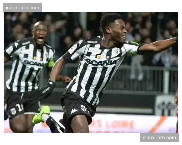 “国际球员观察：欧洲联赛MVP玛琳达·利特曼加盟火花的影响”