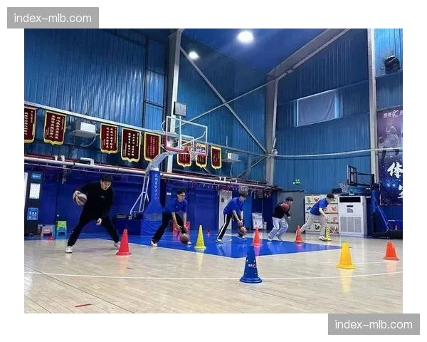 【2026年4月CBA联赛区域防守与盯人混用趋势·深度·战术分析深度复盘：浙江稠州如何用“盯人+区域”组合拳限制新疆男篮进攻轴心